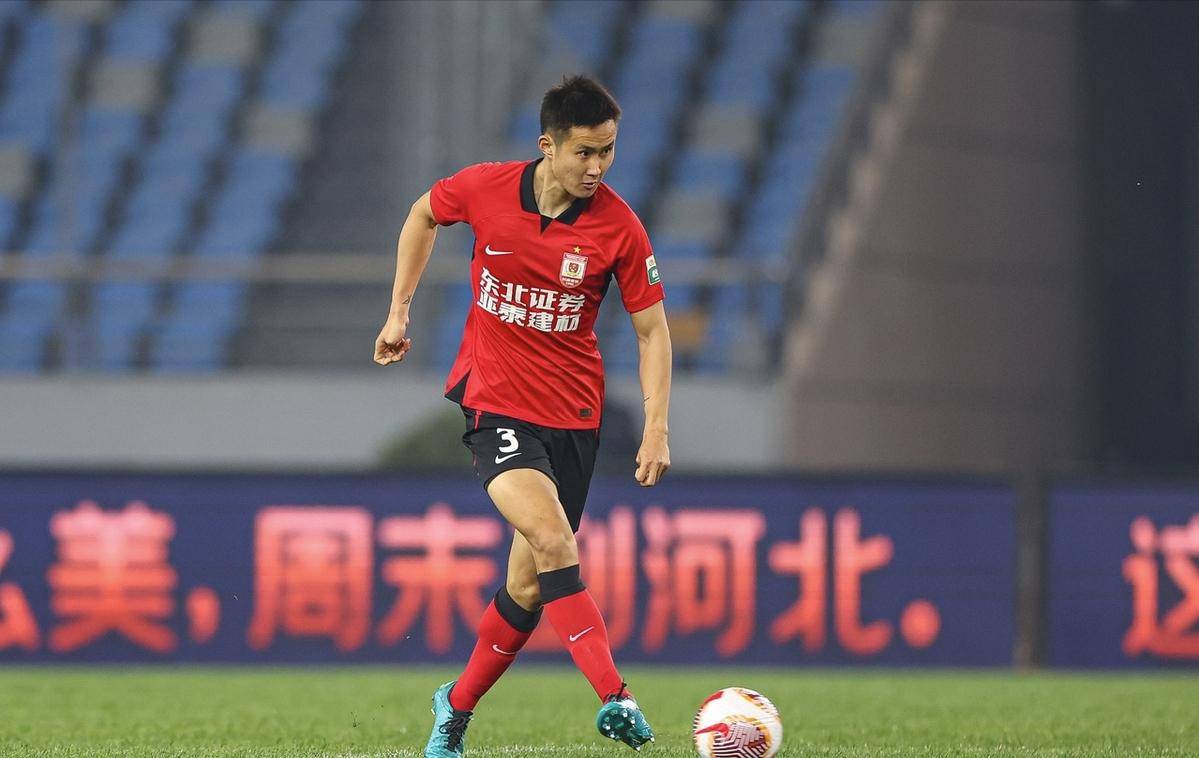 包含大连人球员状态起伏不定,青岛黄海迅速调整战术的词条 包含大连人球员状态起伏不定,青岛黄海迅速调整战术的词条