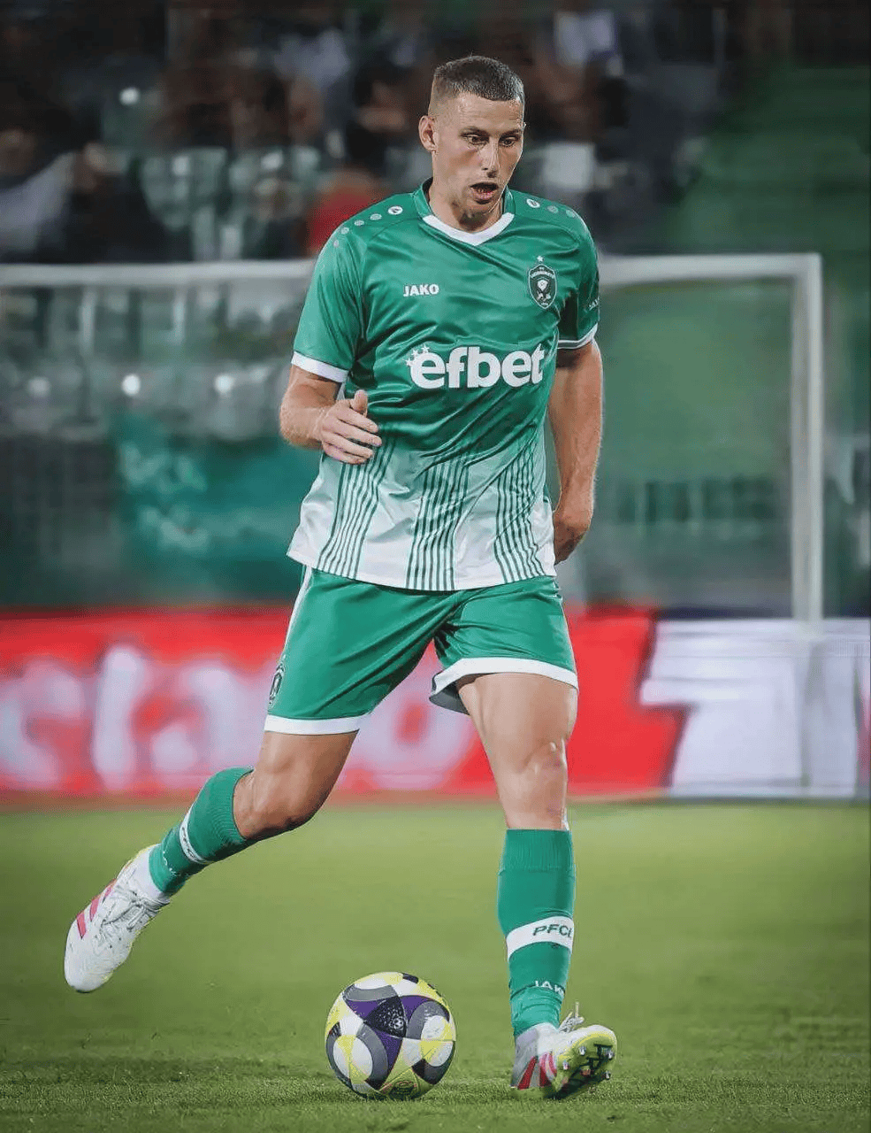 费伦茨独占鳌头,决心赢得欧冠联赛新生的简单介绍 费伦茨独占鳌头,决心赢得欧冠联赛新生的简单介绍