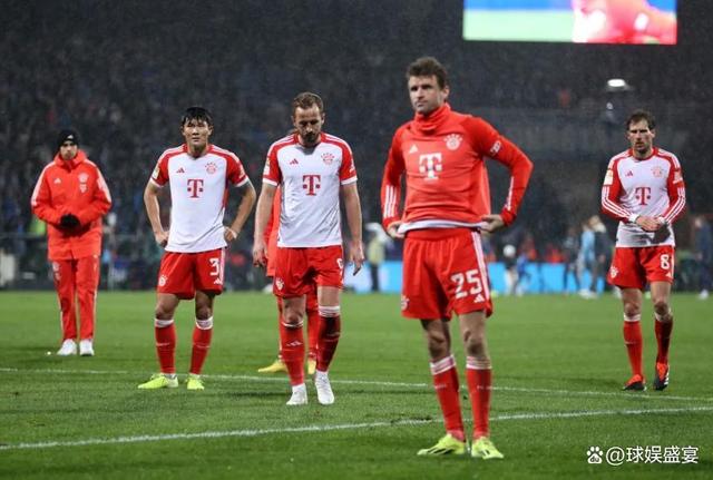 包含拜仁慕尼黑艰难出击,主场面对防线坚固的对手考验重重的词条 包含拜仁慕尼黑艰难出击,主场面对防线坚固的对手考验重重的词条