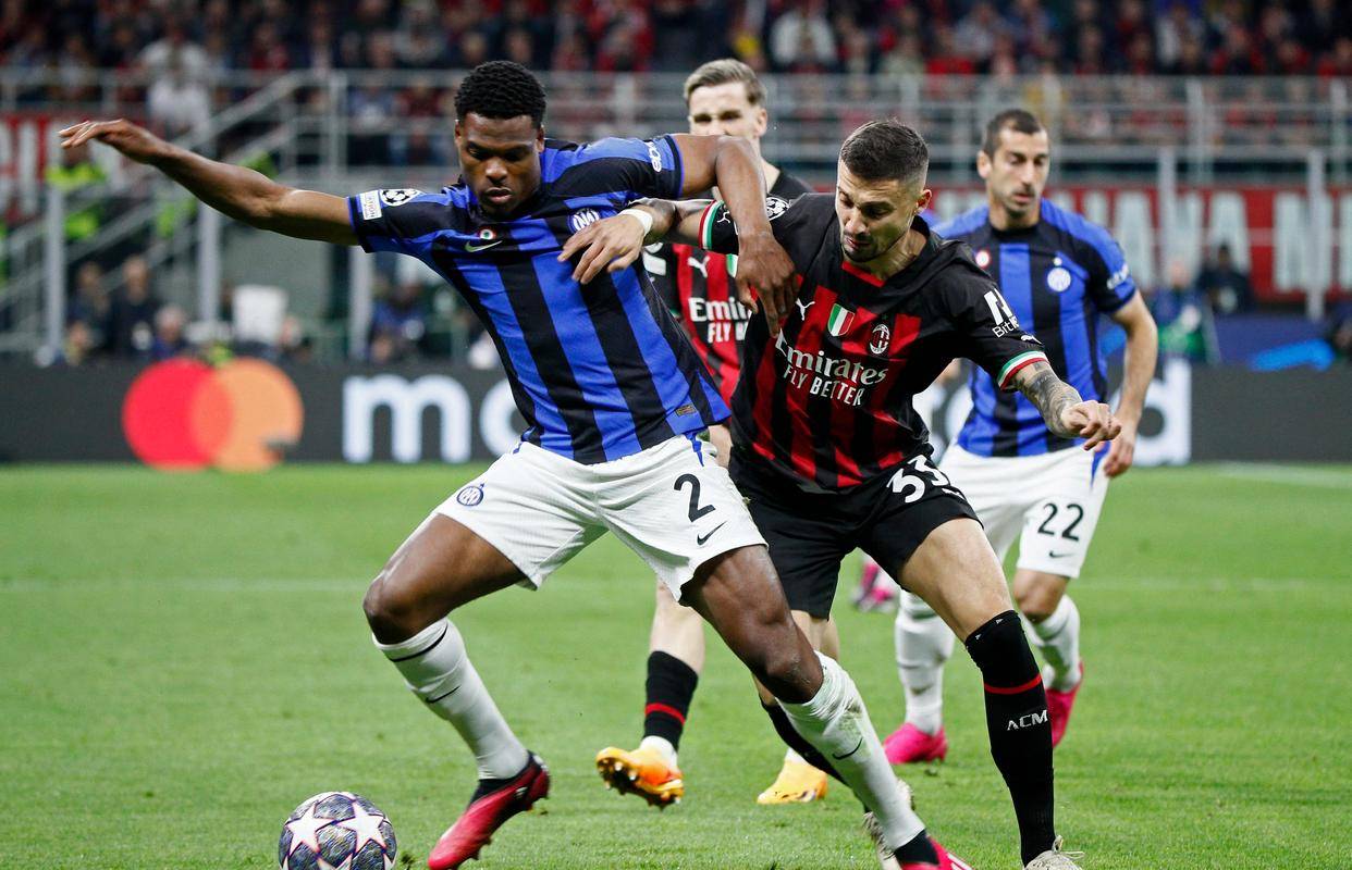 包含意甲劲旅AC米兰迎接新赛季挑战，冲击欧冠奖杯的词条