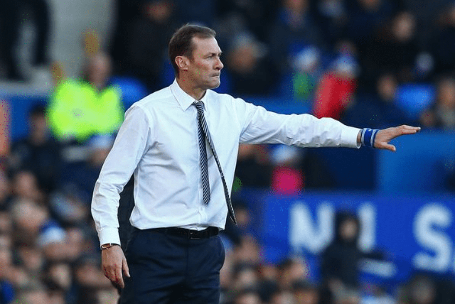 牛刀小试,埃弗顿脱颖而出摘星狂奔 牛刀小试,埃弗顿脱颖而出摘星狂奔