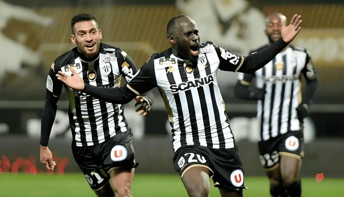 巴黎FC在法国足球比赛中掀起热潮